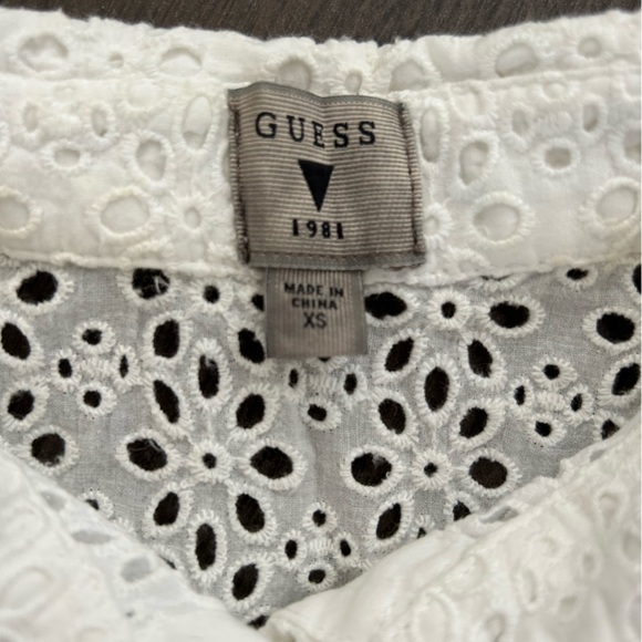 Guess white lace crop top - Picture 3 of 3